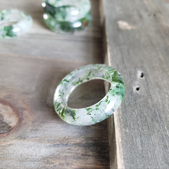 Moss Agate Resin Ring- Green Moss Resin Jewelry- Resin Rings- Dried Moss- Moss - Picture 3 of 10
